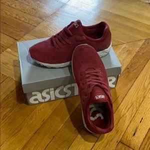 ASICS TIGER SUEDE SNEAKERS SIZE 8